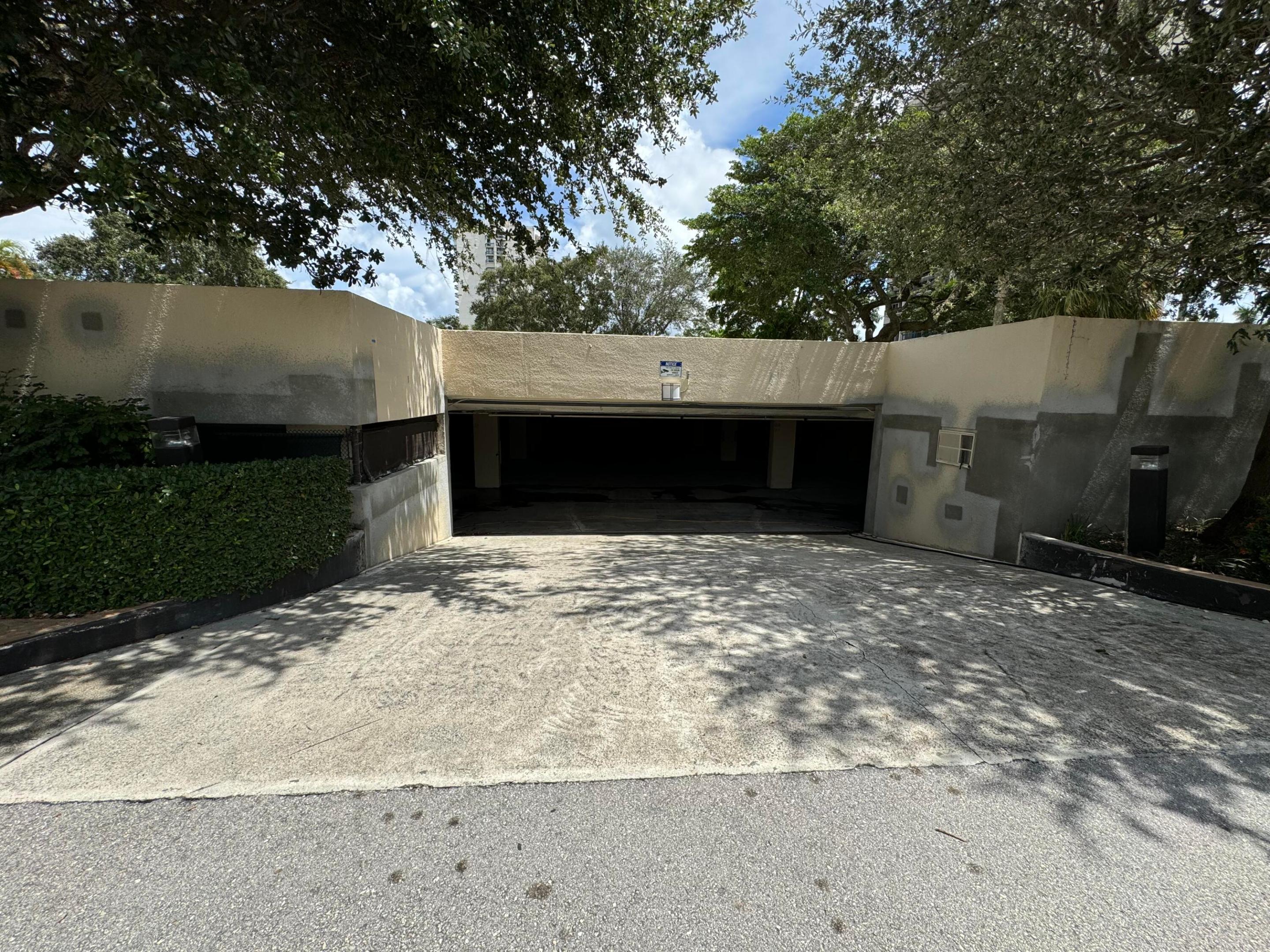 2450 Presidential Way 1107