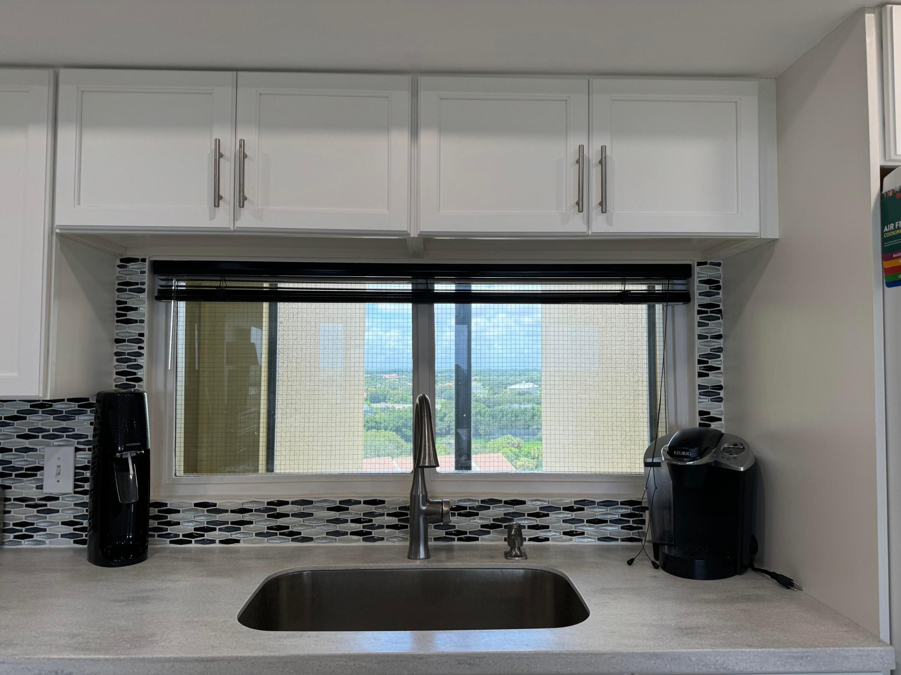 2450 Presidential Way 1107