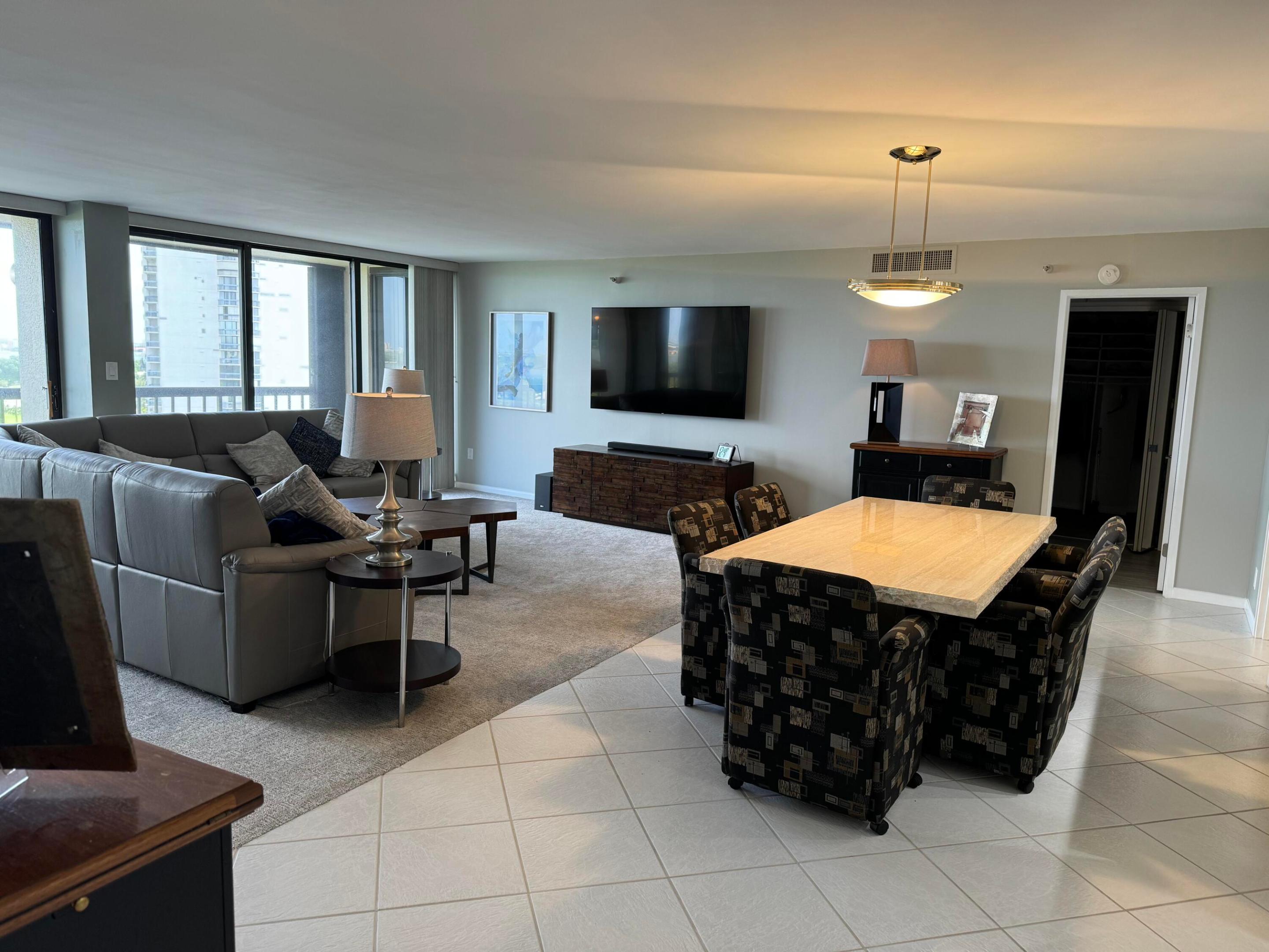 2450 Presidential Way 1107