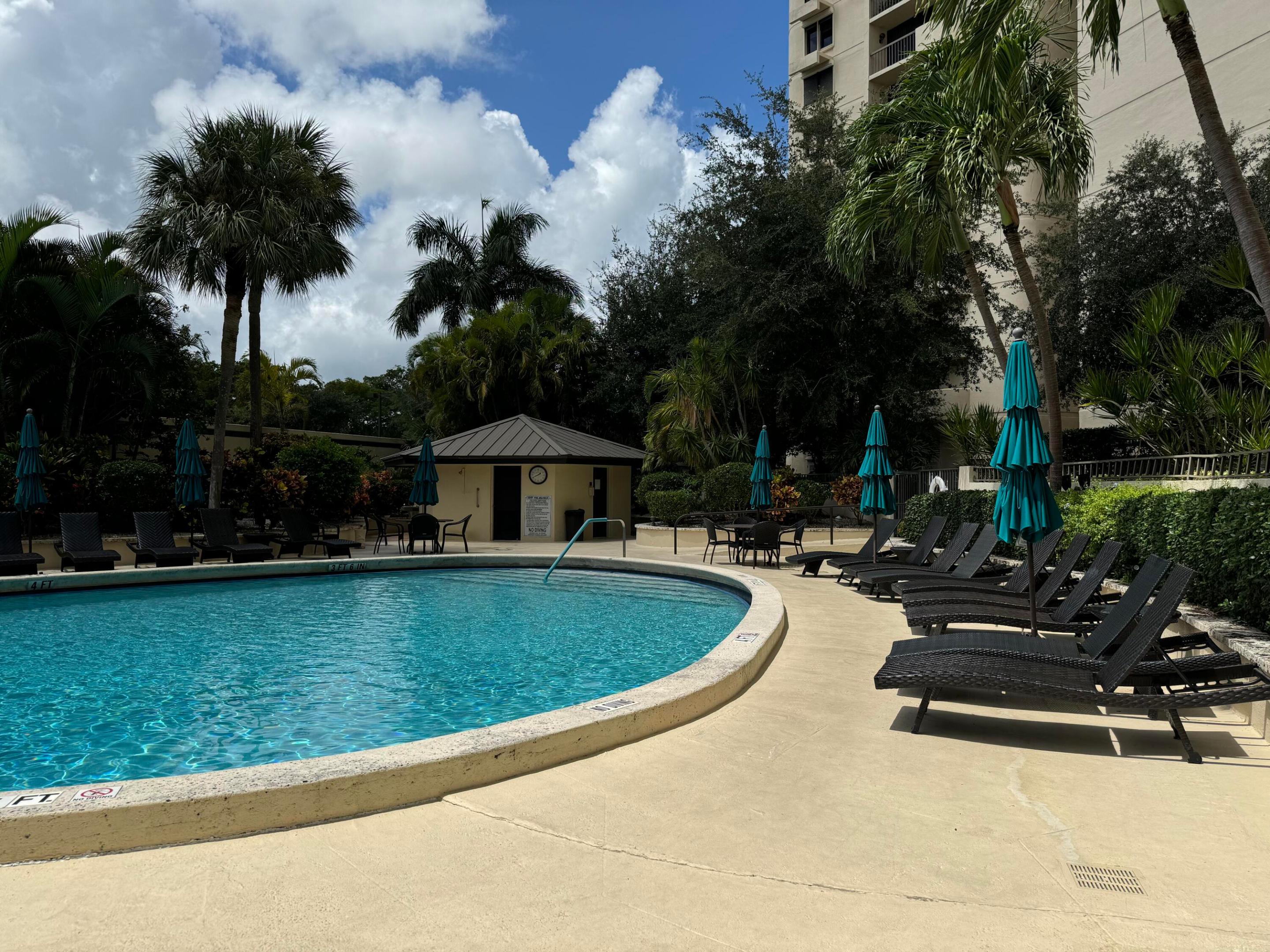 2450 Presidential Way 1107