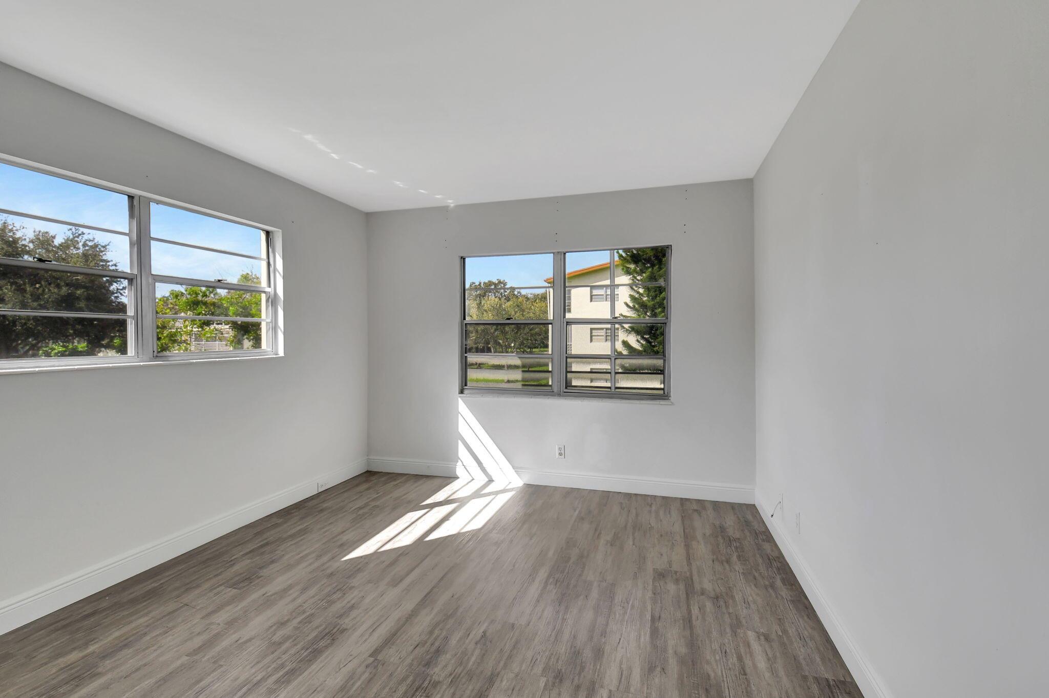 445 Mansfield K