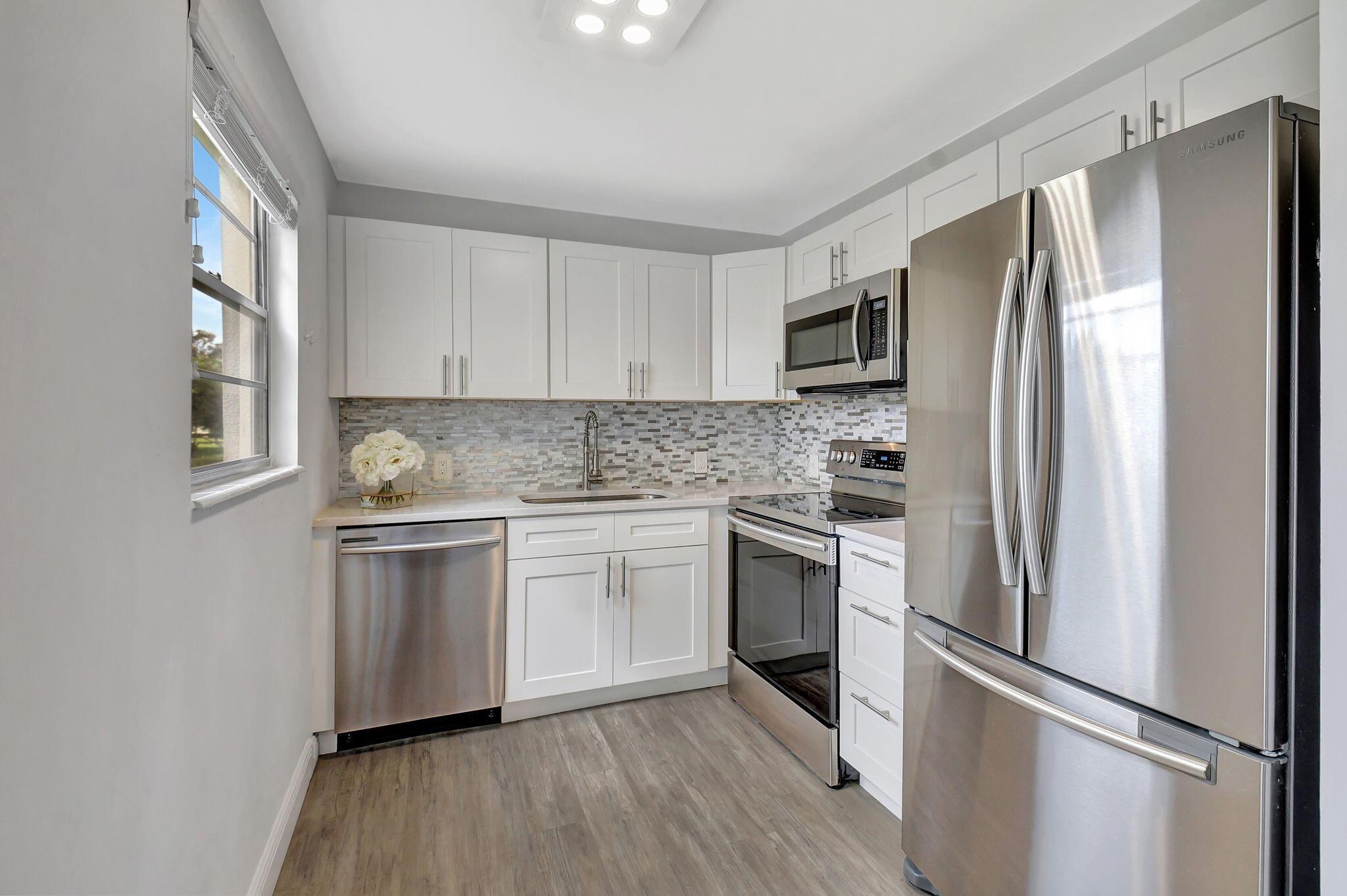 445 Mansfield K
