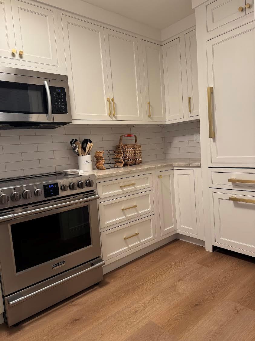 139 Sunrise Avenue 1090