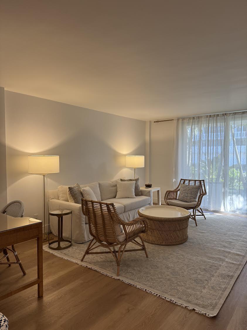 139 Sunrise Avenue 1090