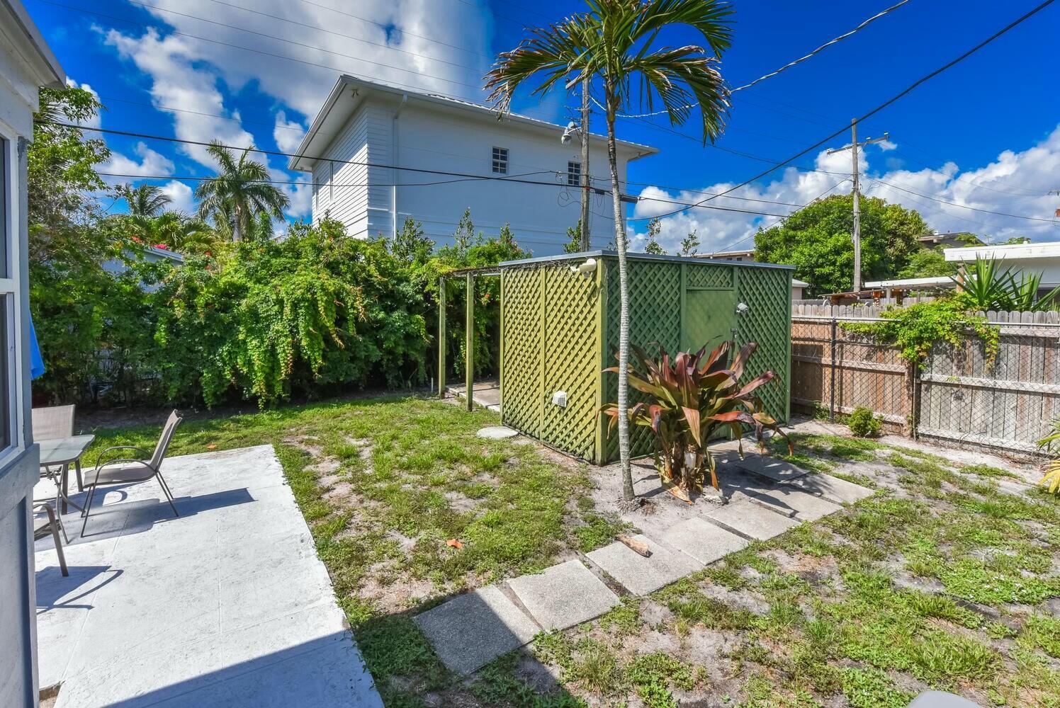 340 Russlyn Drive