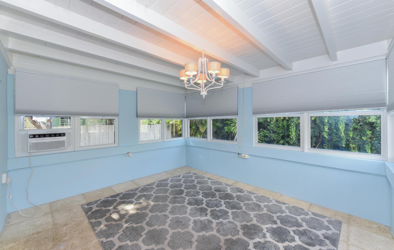 340 Russlyn Drive