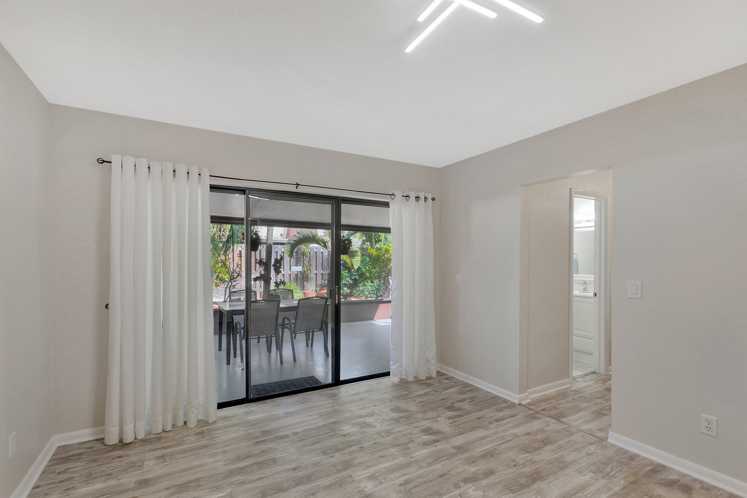 3530 E Gardens B Drive E B