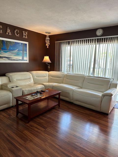 400 Northlake Court 201