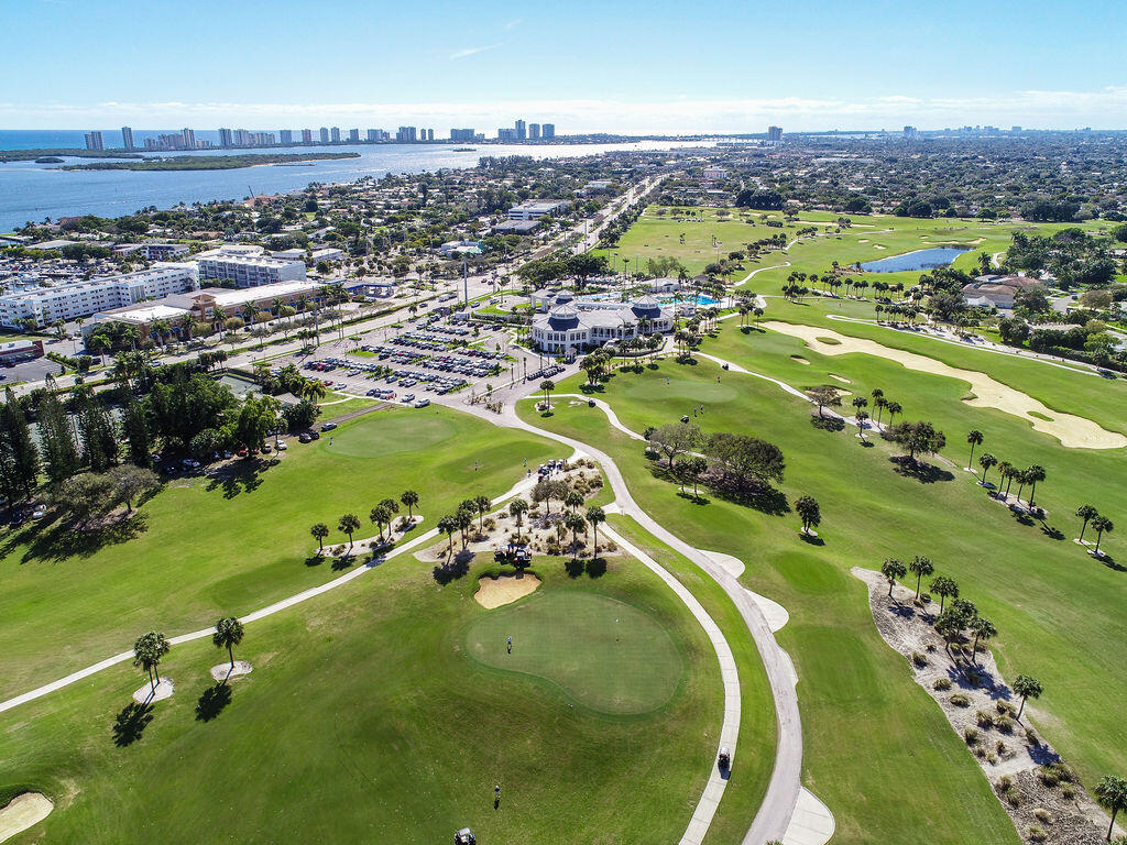 400 Northlake Court 201