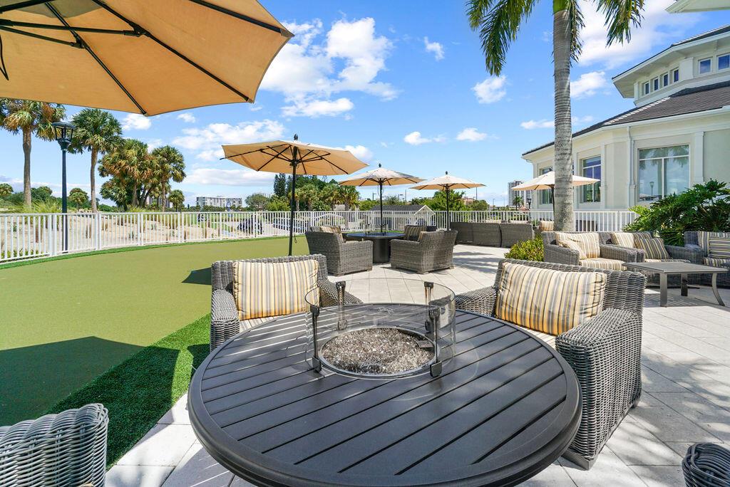 400 Northlake Court 201