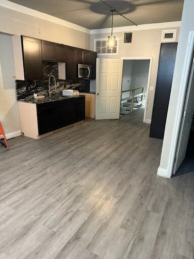1118 25th Street 18