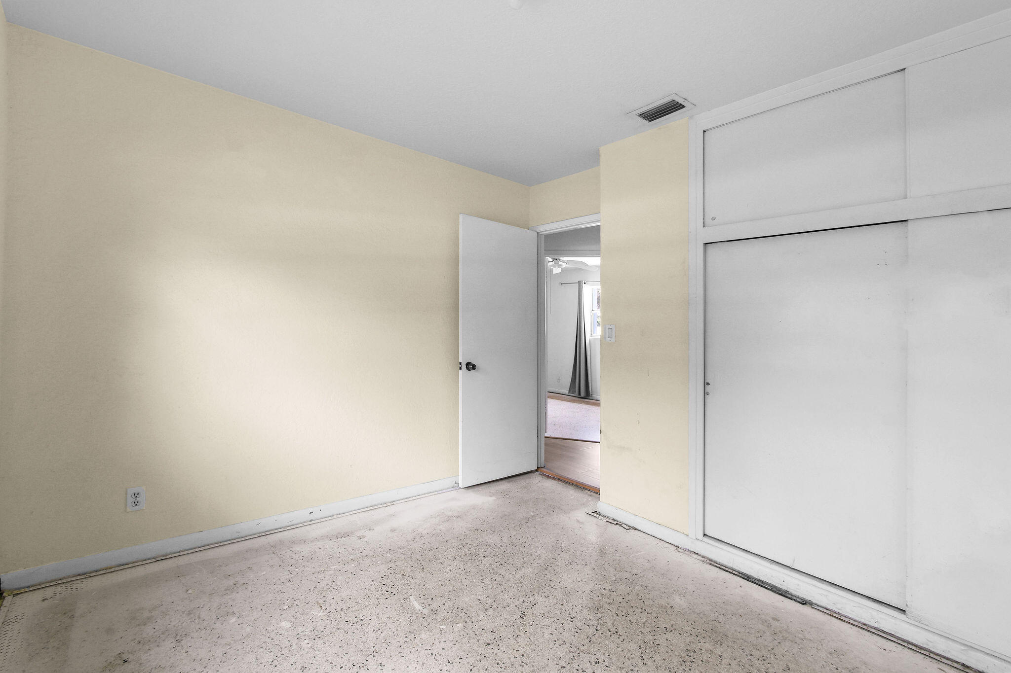 704 W Jasmine Drive