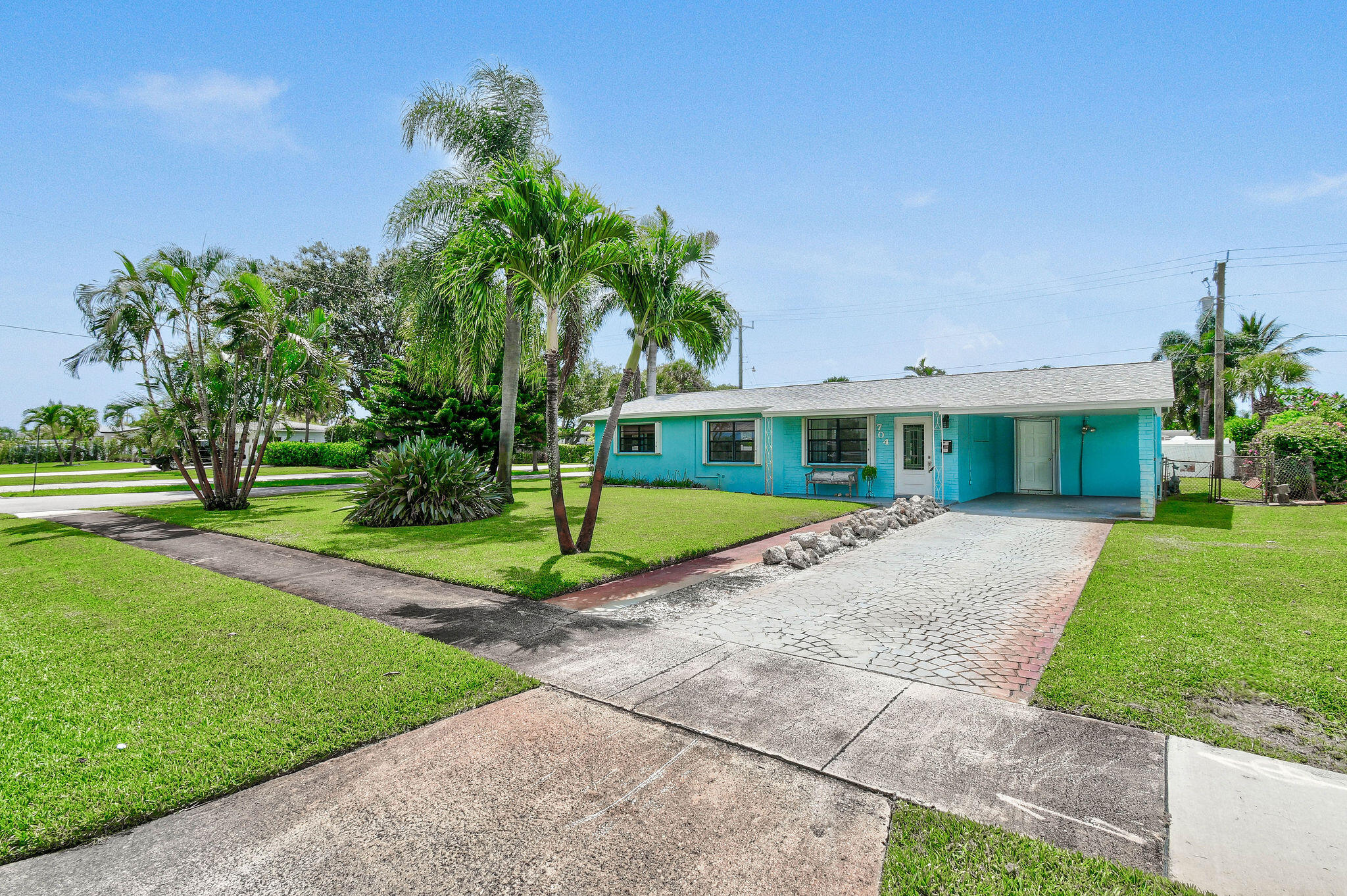 704 W Jasmine Drive