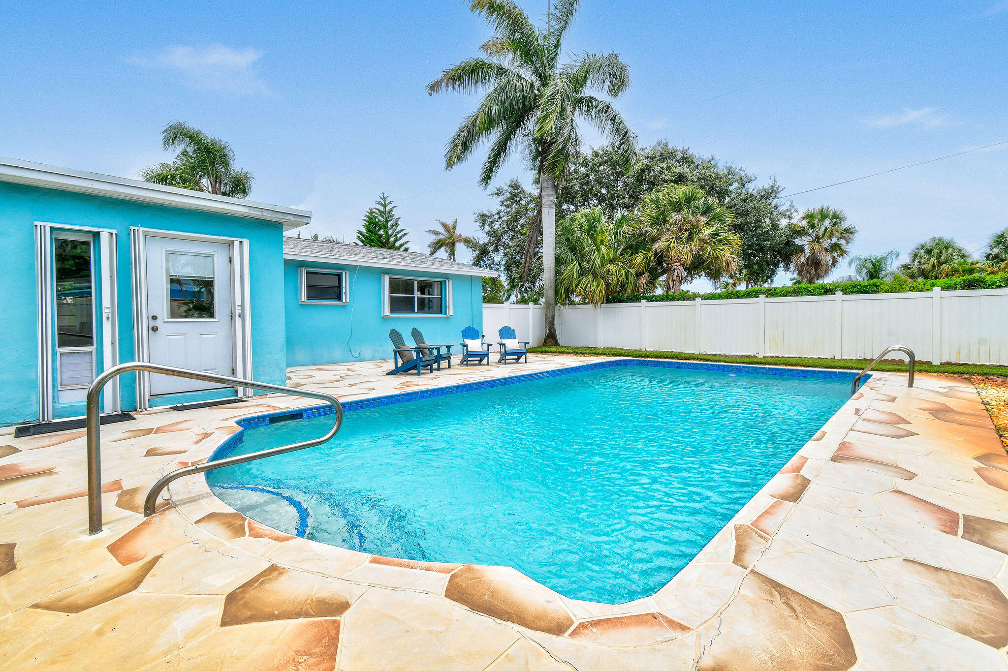 704 W Jasmine Drive