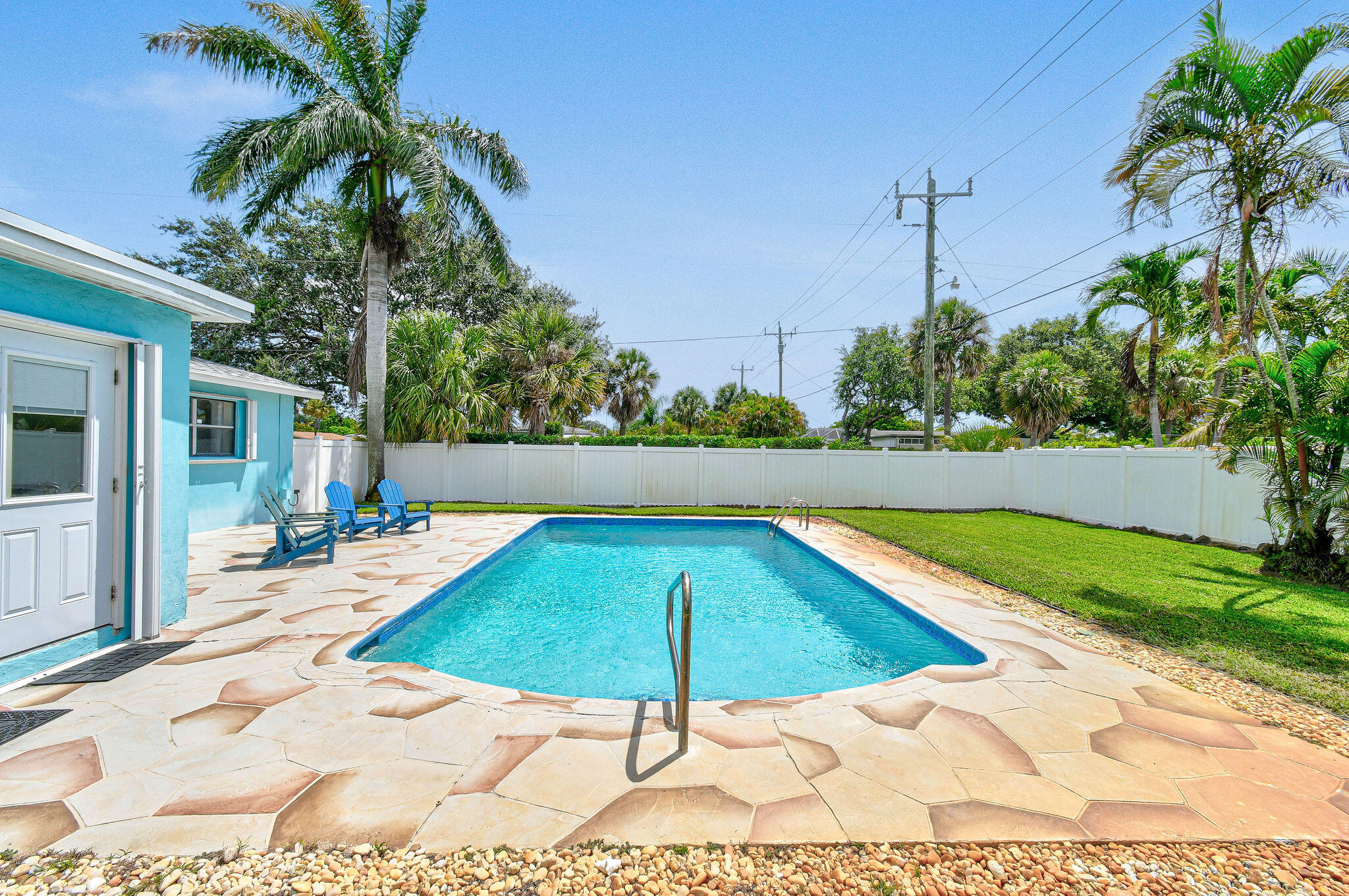 704 W Jasmine Drive