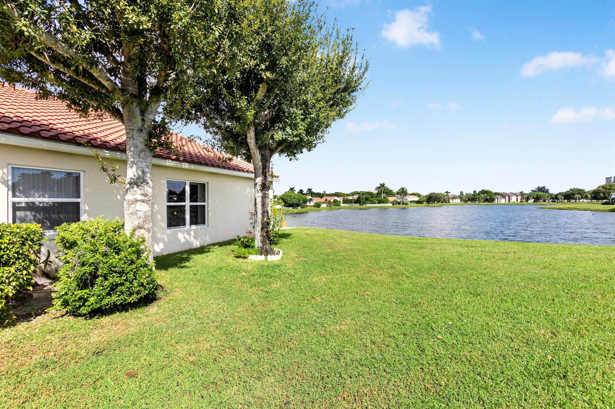 4290 Camrose Lane