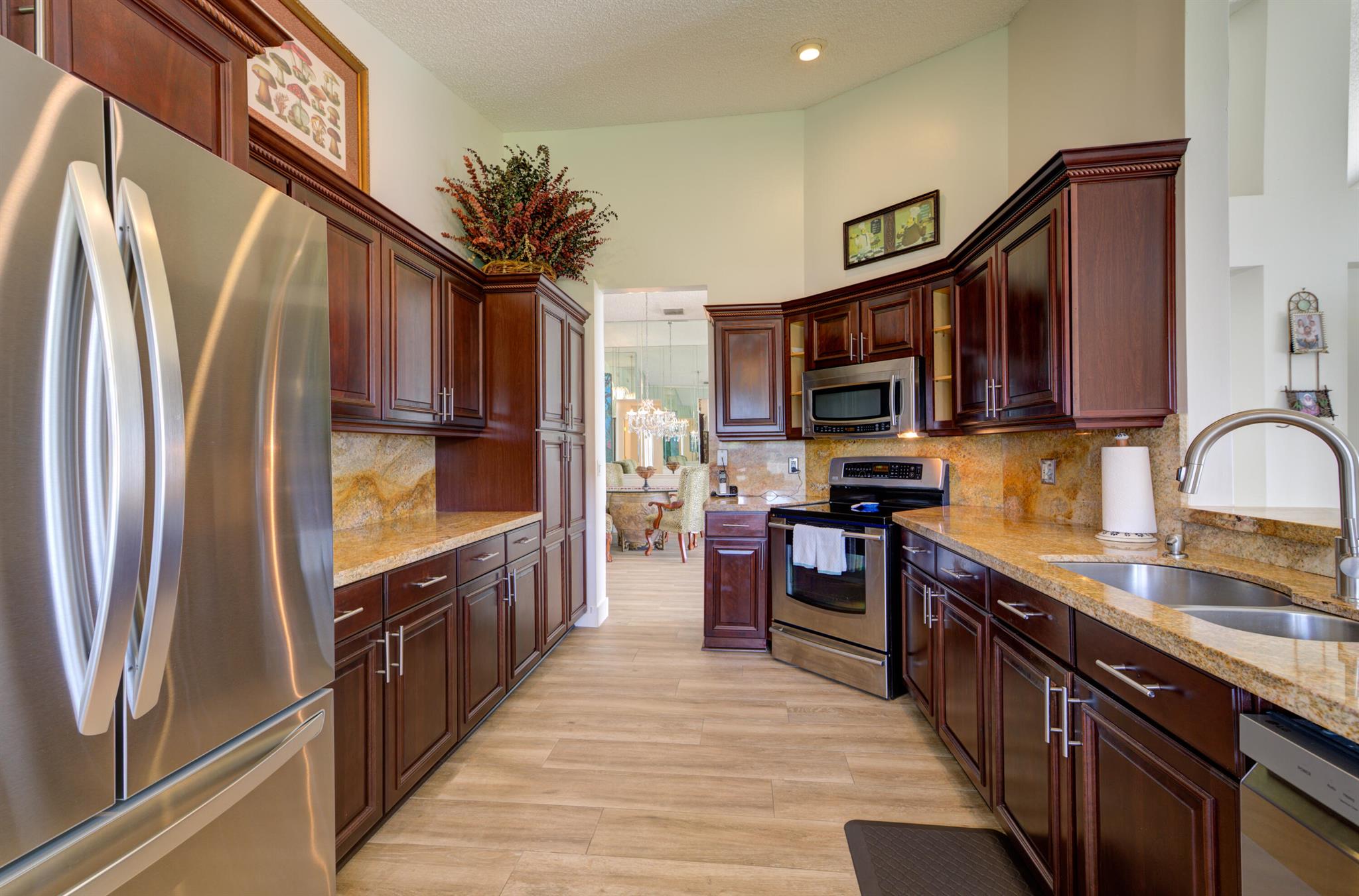 4290 Camrose Lane