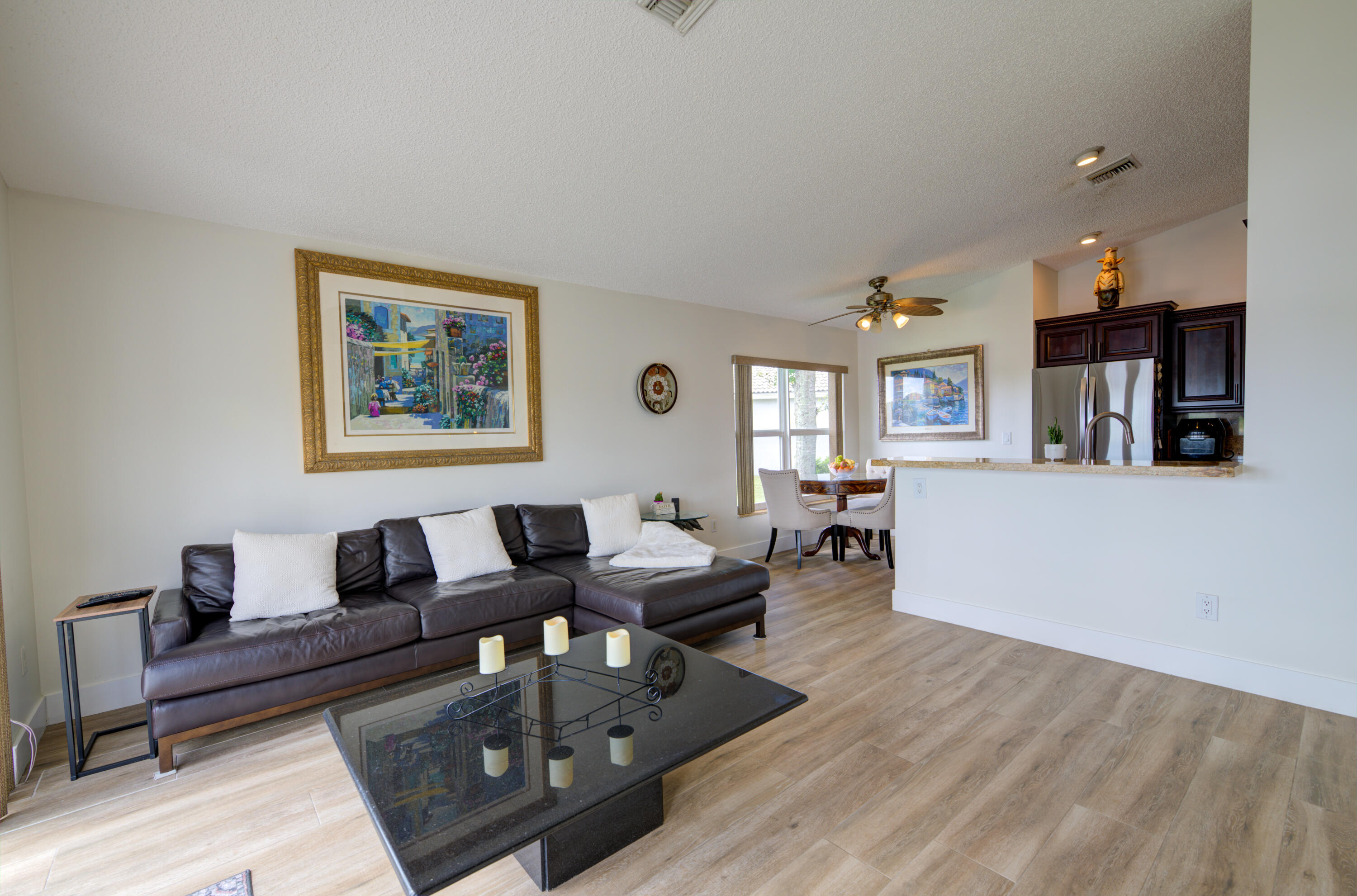 4290 Camrose Lane