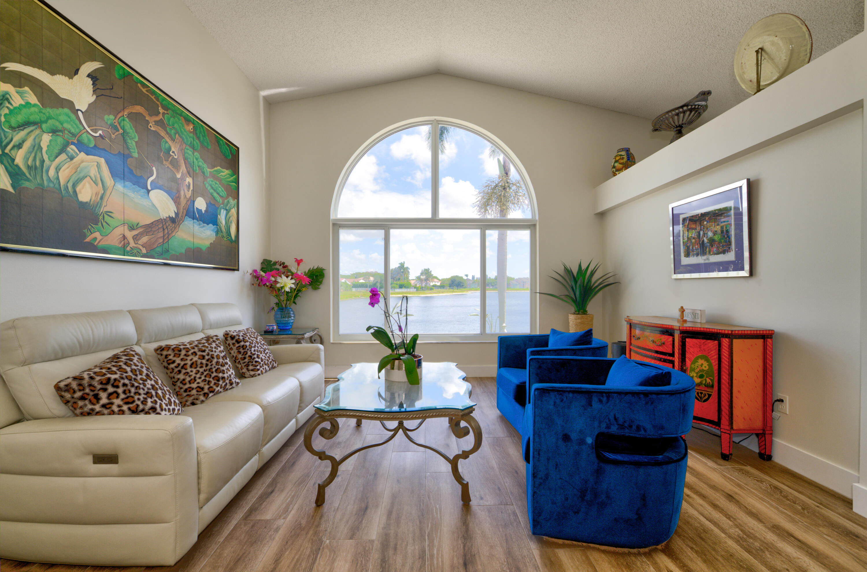 4290 Camrose Lane