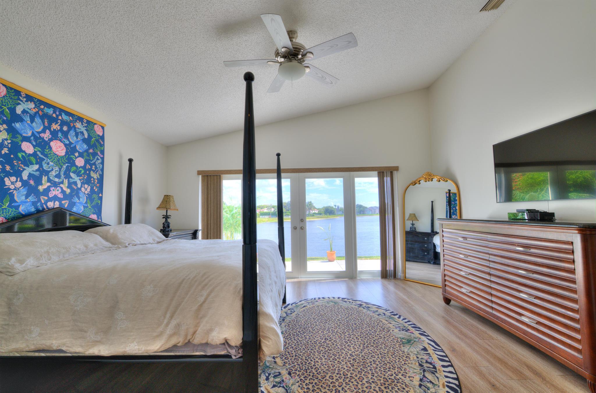 4290 Camrose Lane