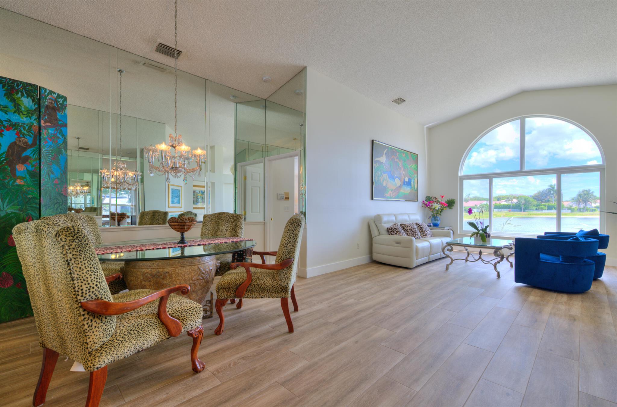 4290 Camrose Lane