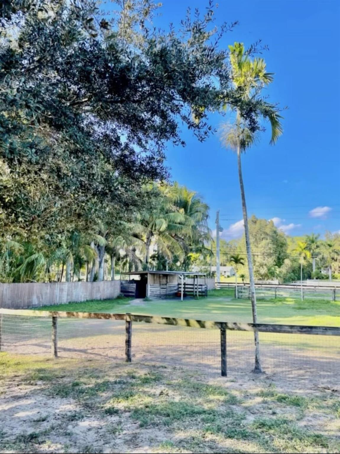 12440 Tangerine Boulevard