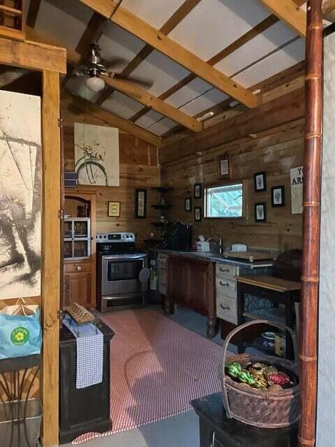 12440 Tangerine Boulevard