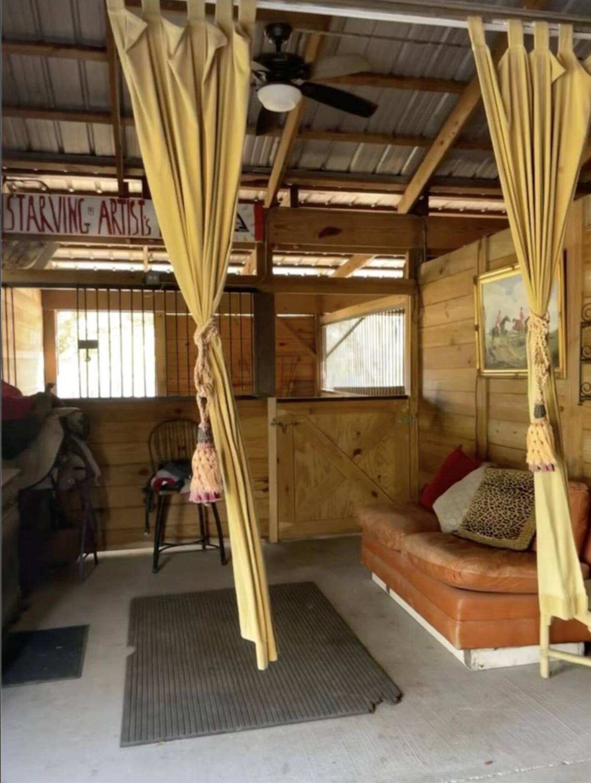 12440 Tangerine Boulevard