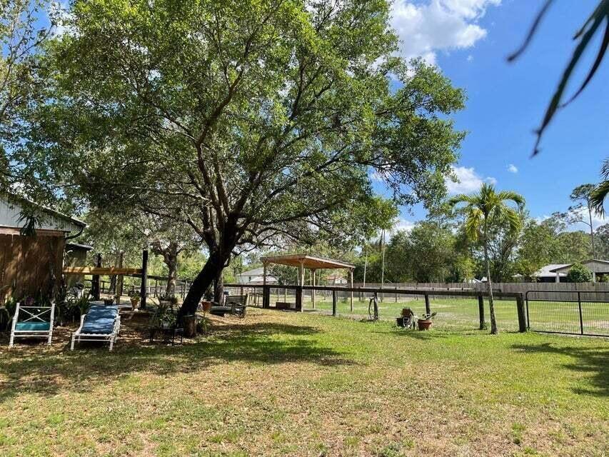 12440 Tangerine Boulevard