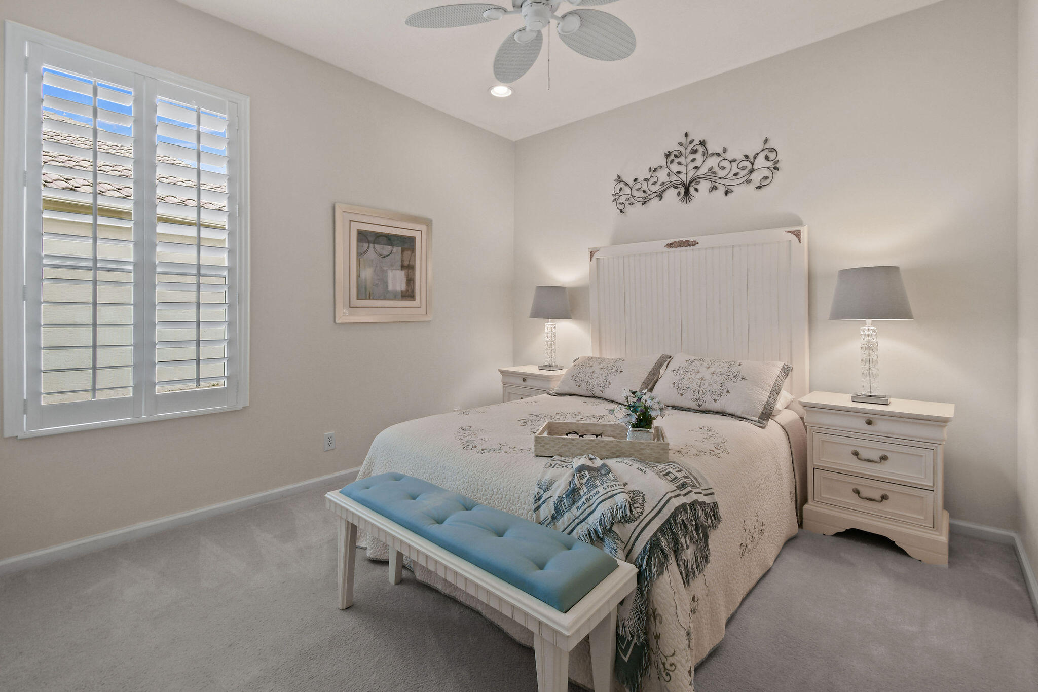 307 NW Bayside Court