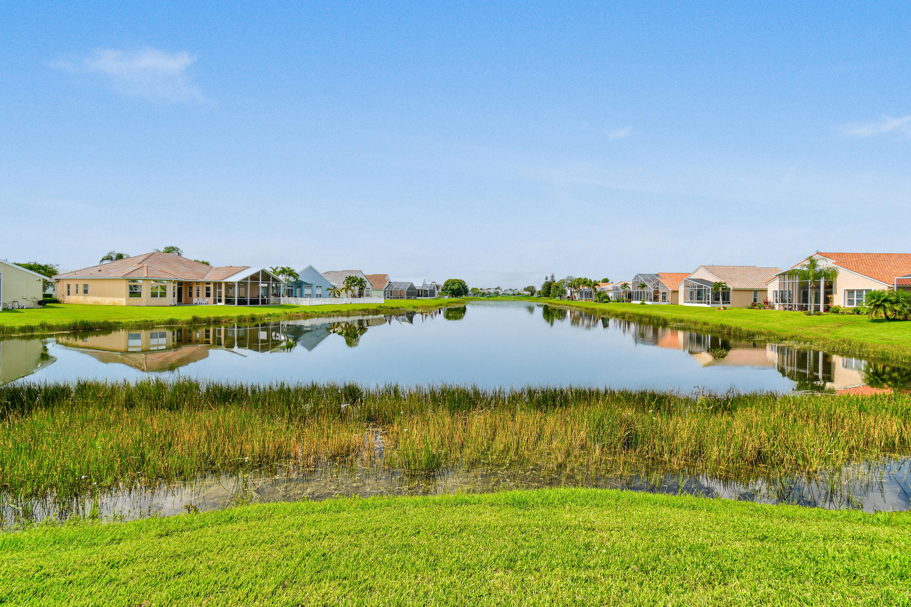 307 NW Bayside Court