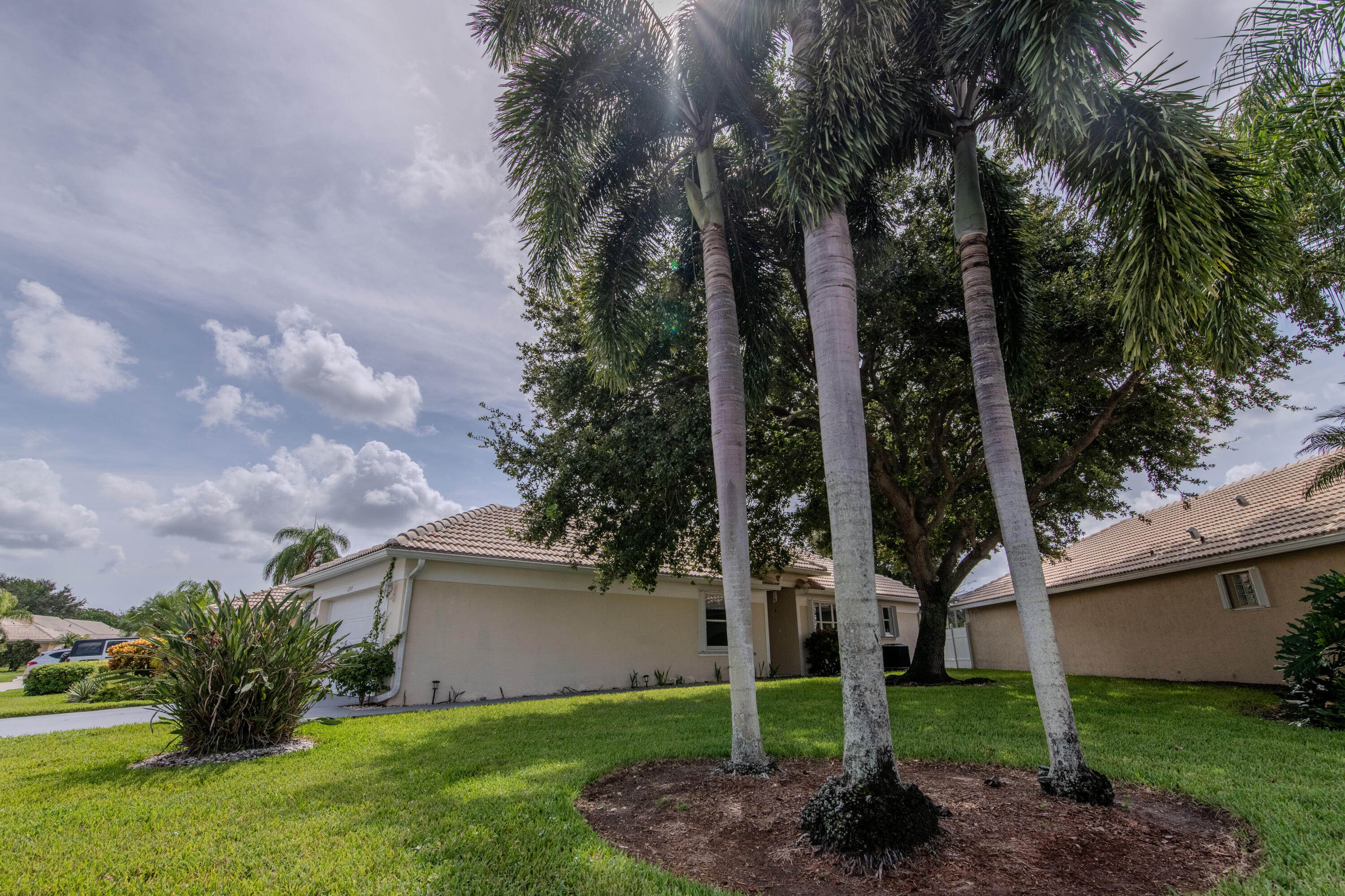 12859 Hamton Lakes Circle Circle