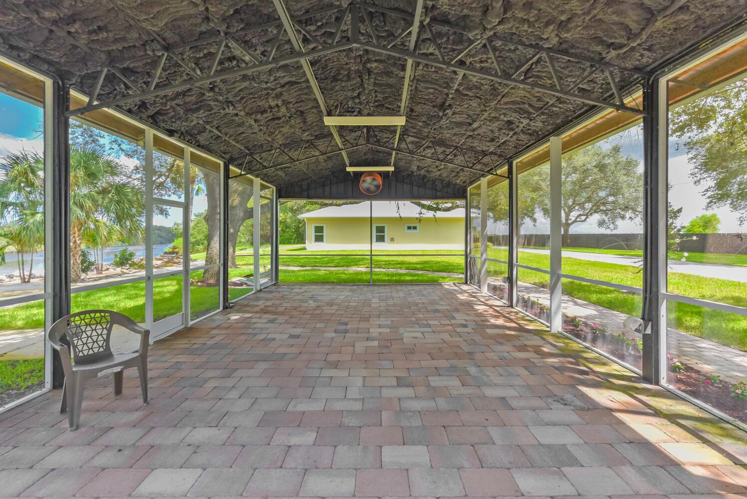 16301 SW Kanner Highway