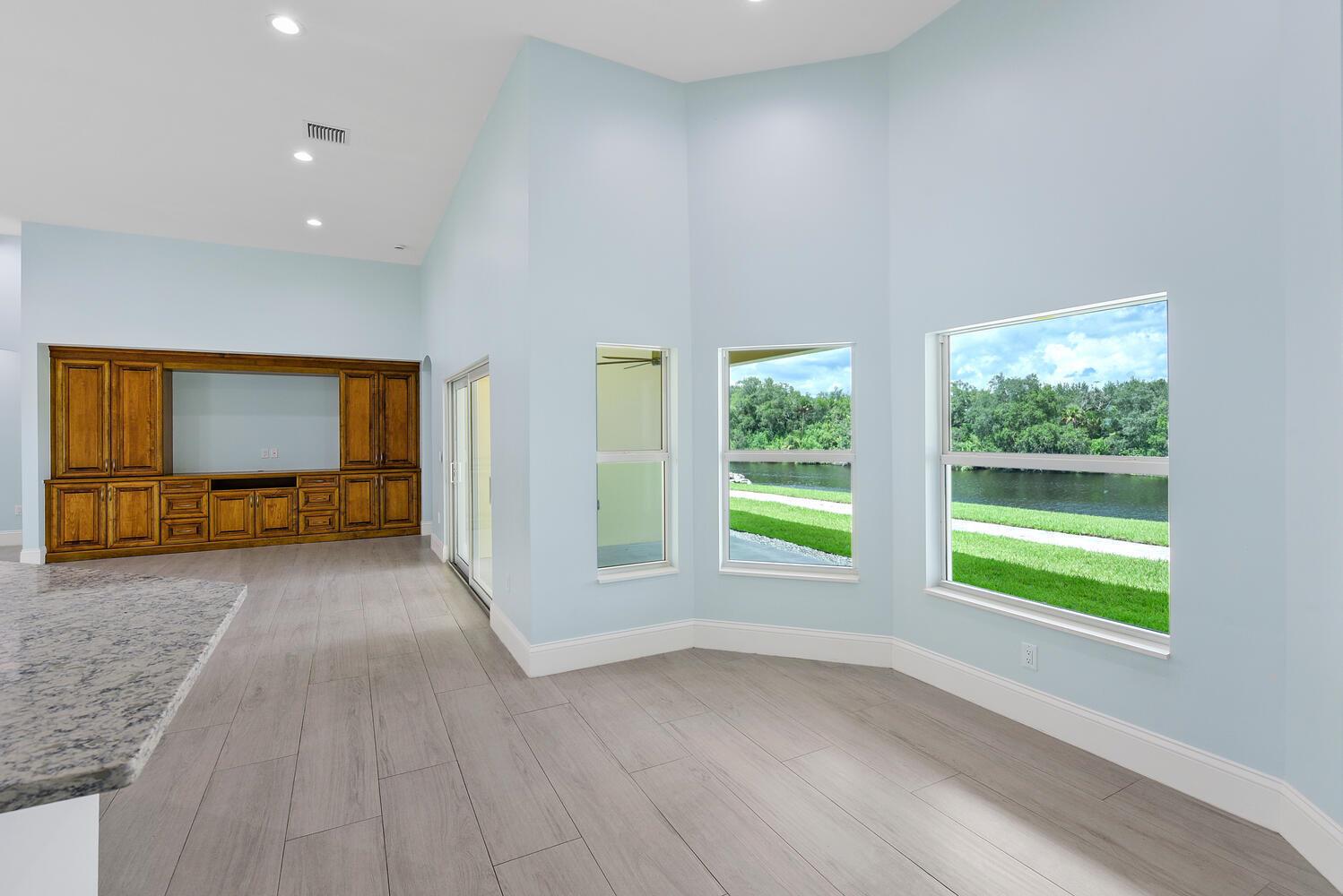 16301 SW Kanner Highway