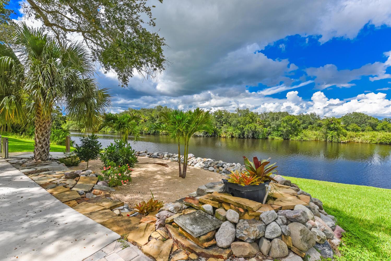 16301 SW Kanner Highway