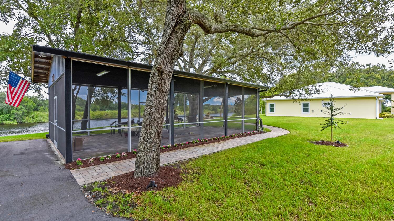 16301 SW Kanner Highway