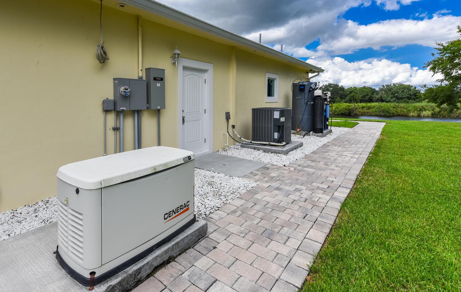 16301 SW Kanner Highway