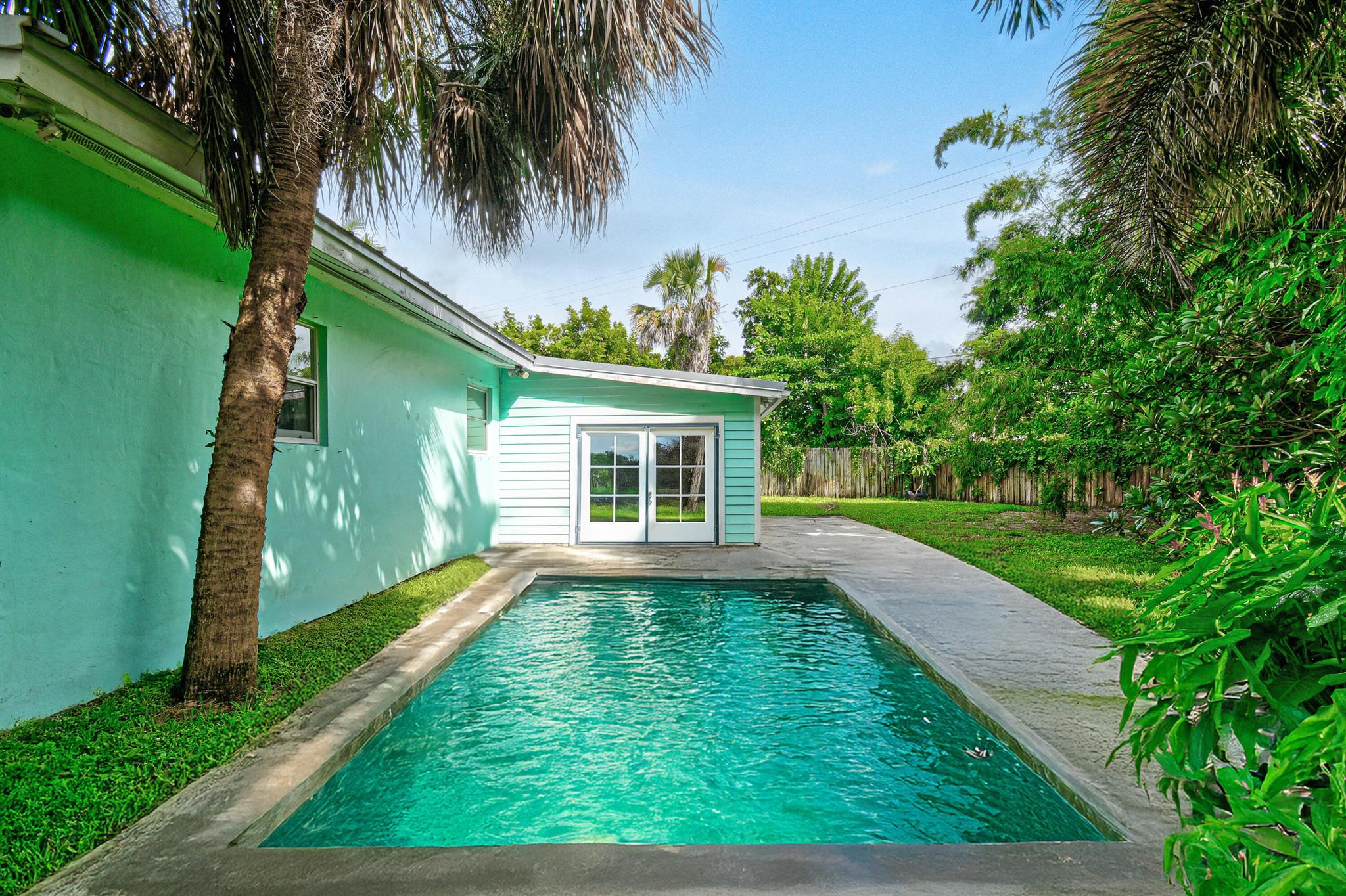 400 Northlake Drive