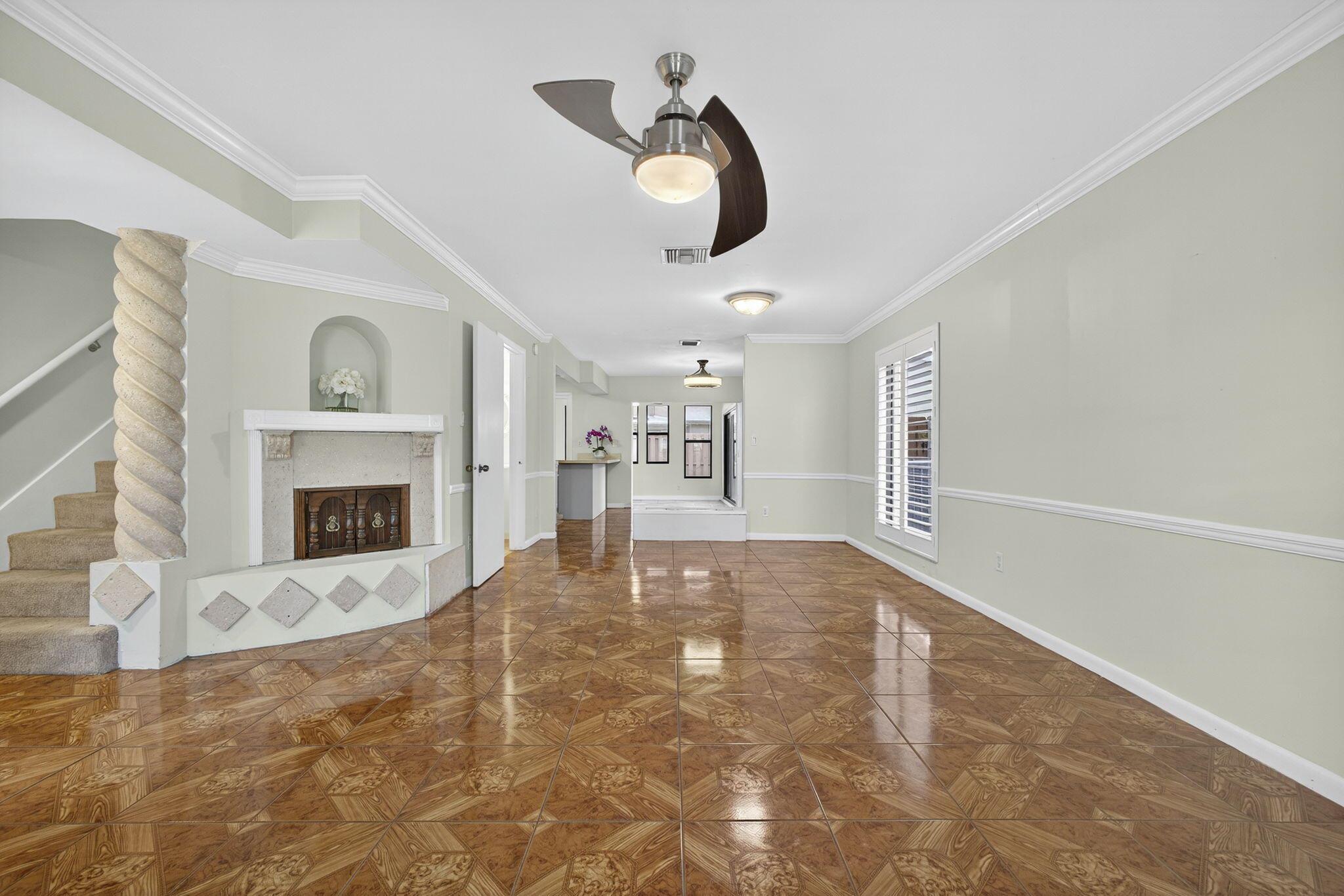 323 Sandtree Drive