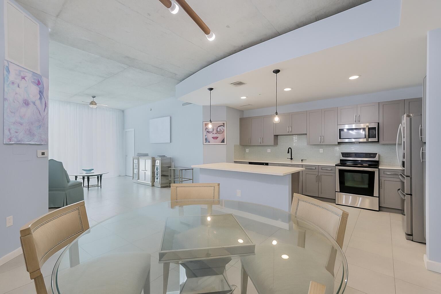 300 S Australian Avenue 1219