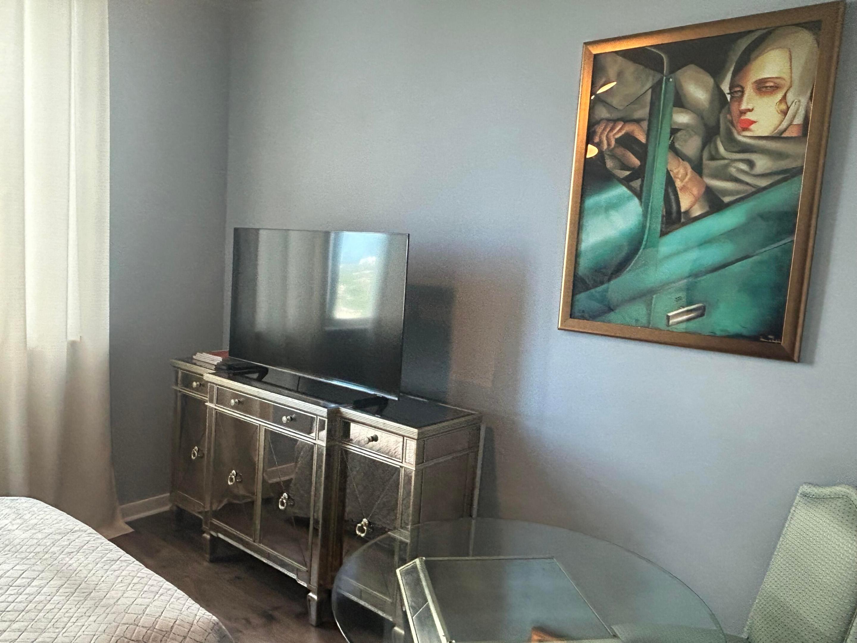 300 S Australian Avenue 1219