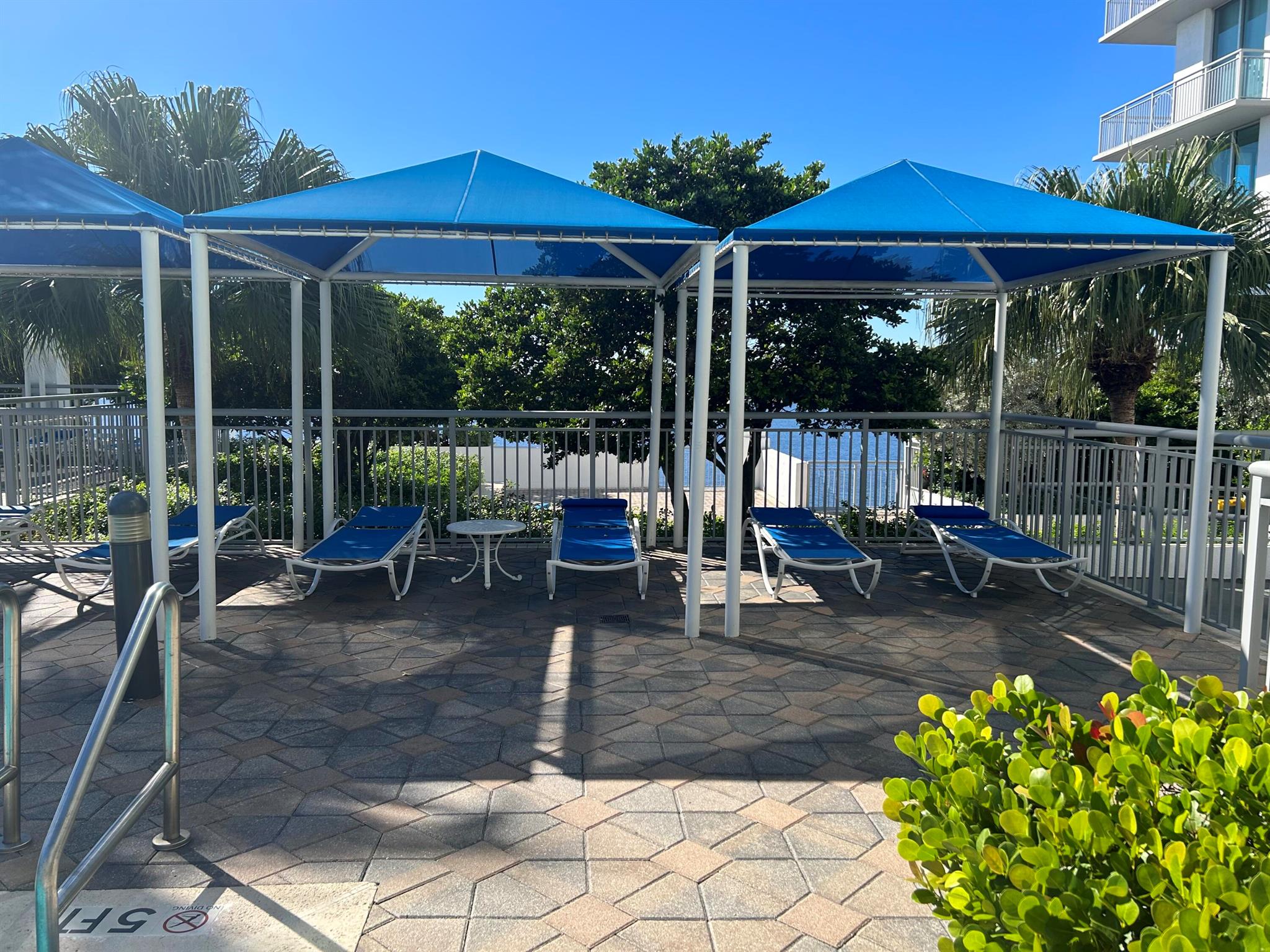 300 S Australian Avenue 1219