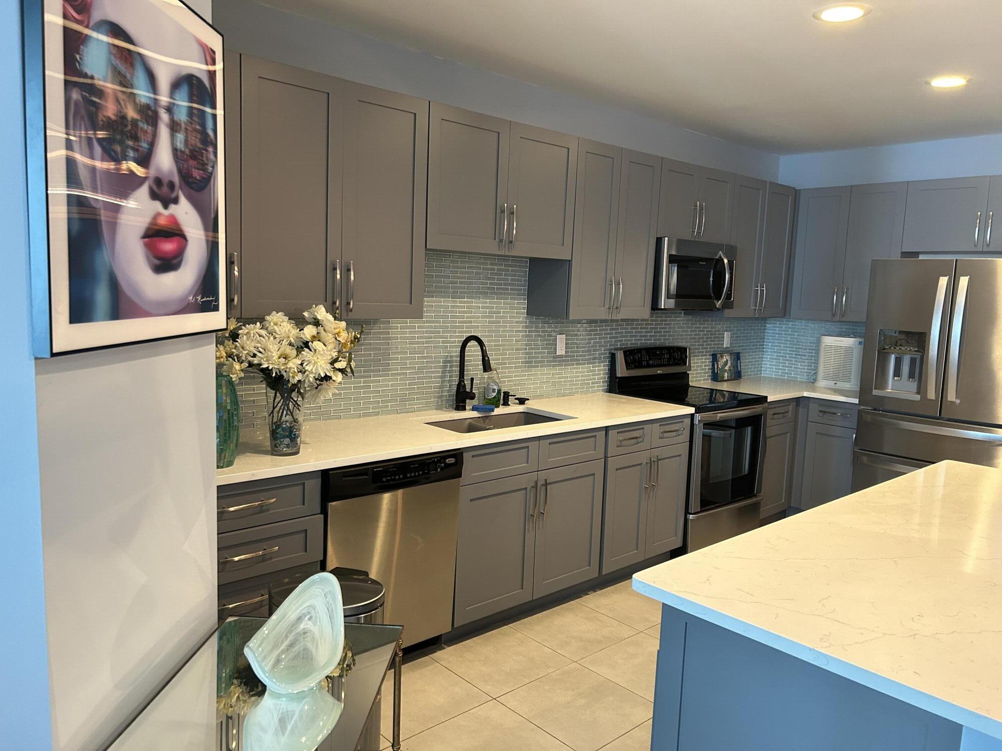 300 S Australian Avenue 1219