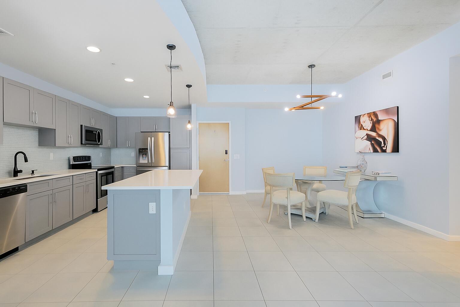 300 S Australian Avenue 1219