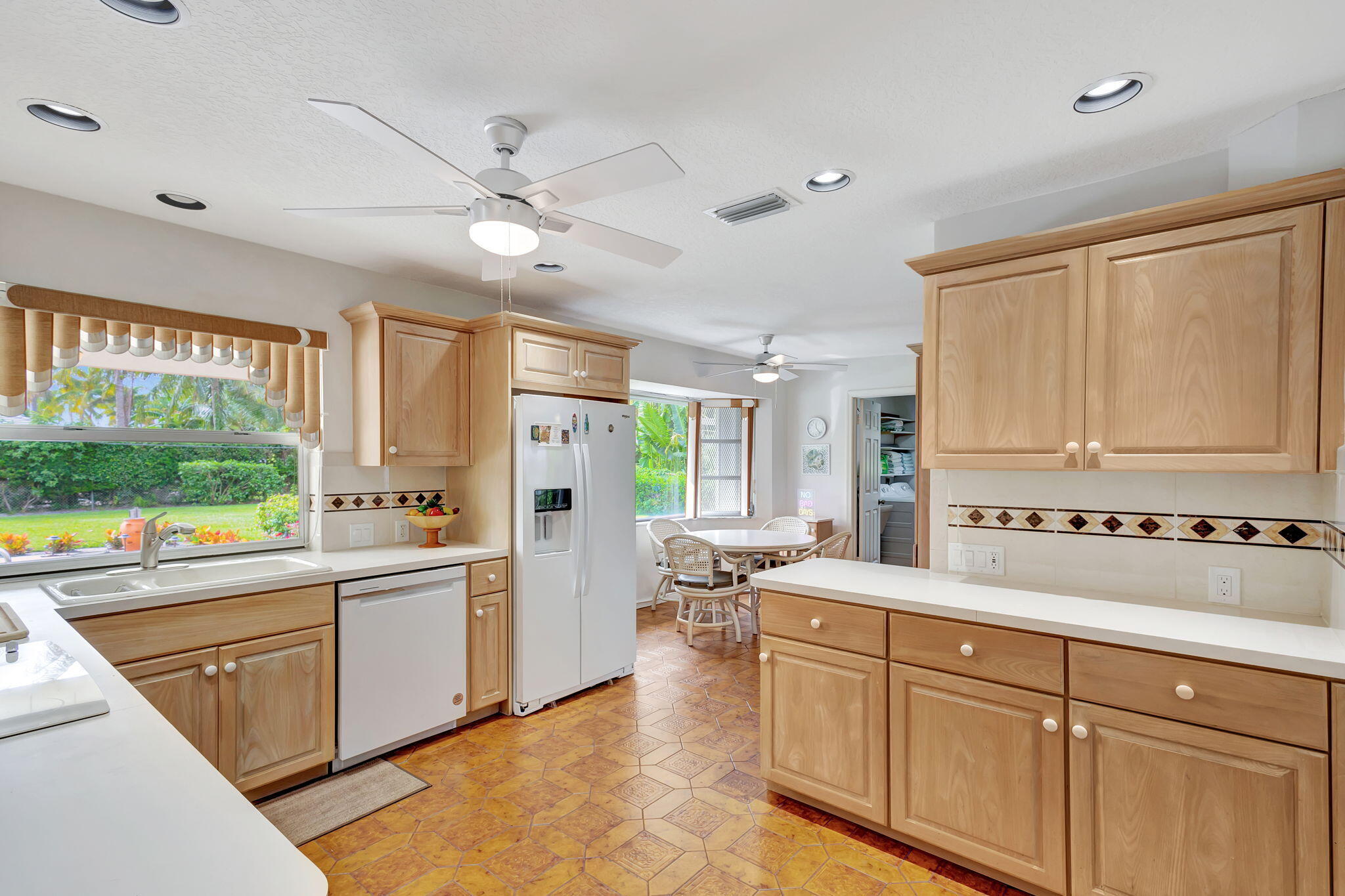 1141 Pine Point Road