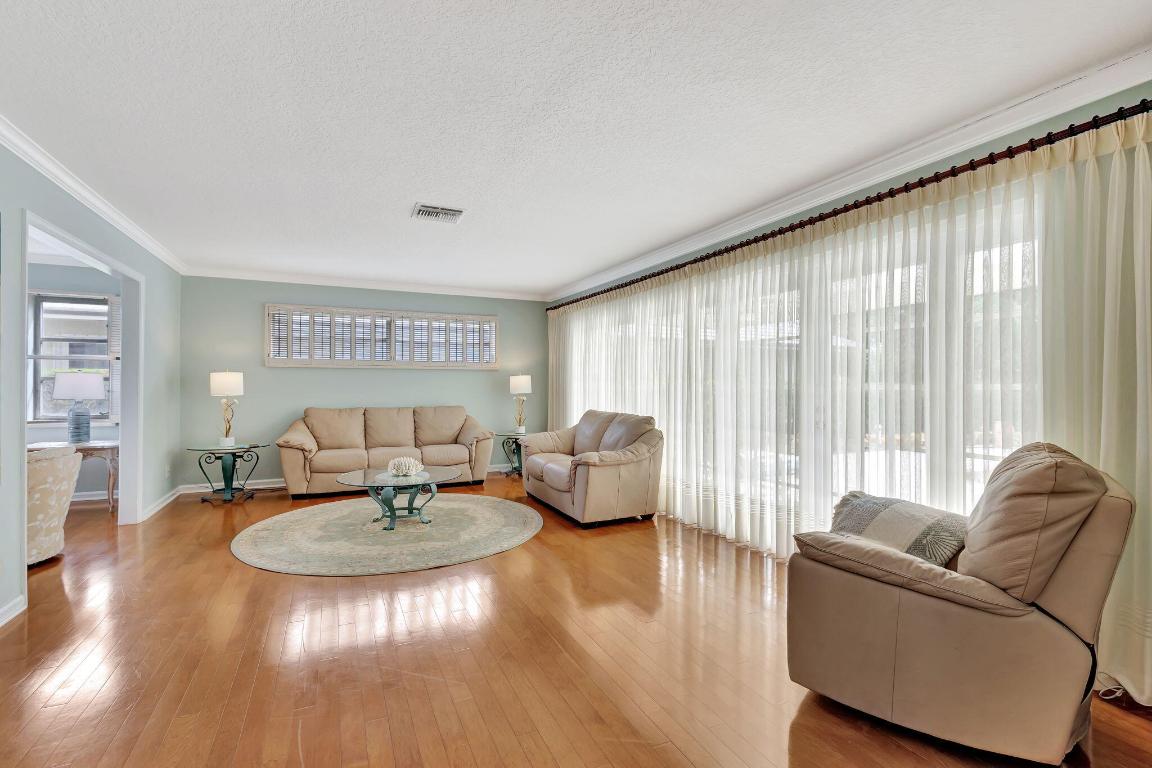 1141 Pine Point Road