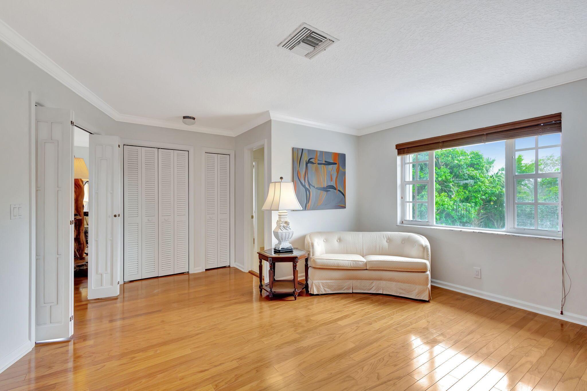 1141 Pine Point Road