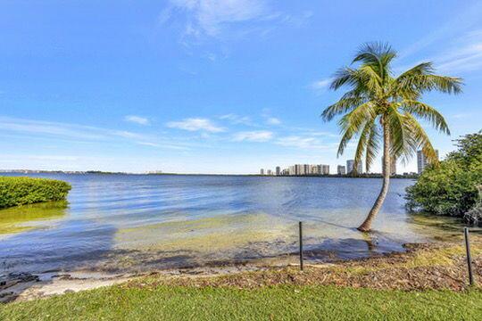 1141 Pine Point Road