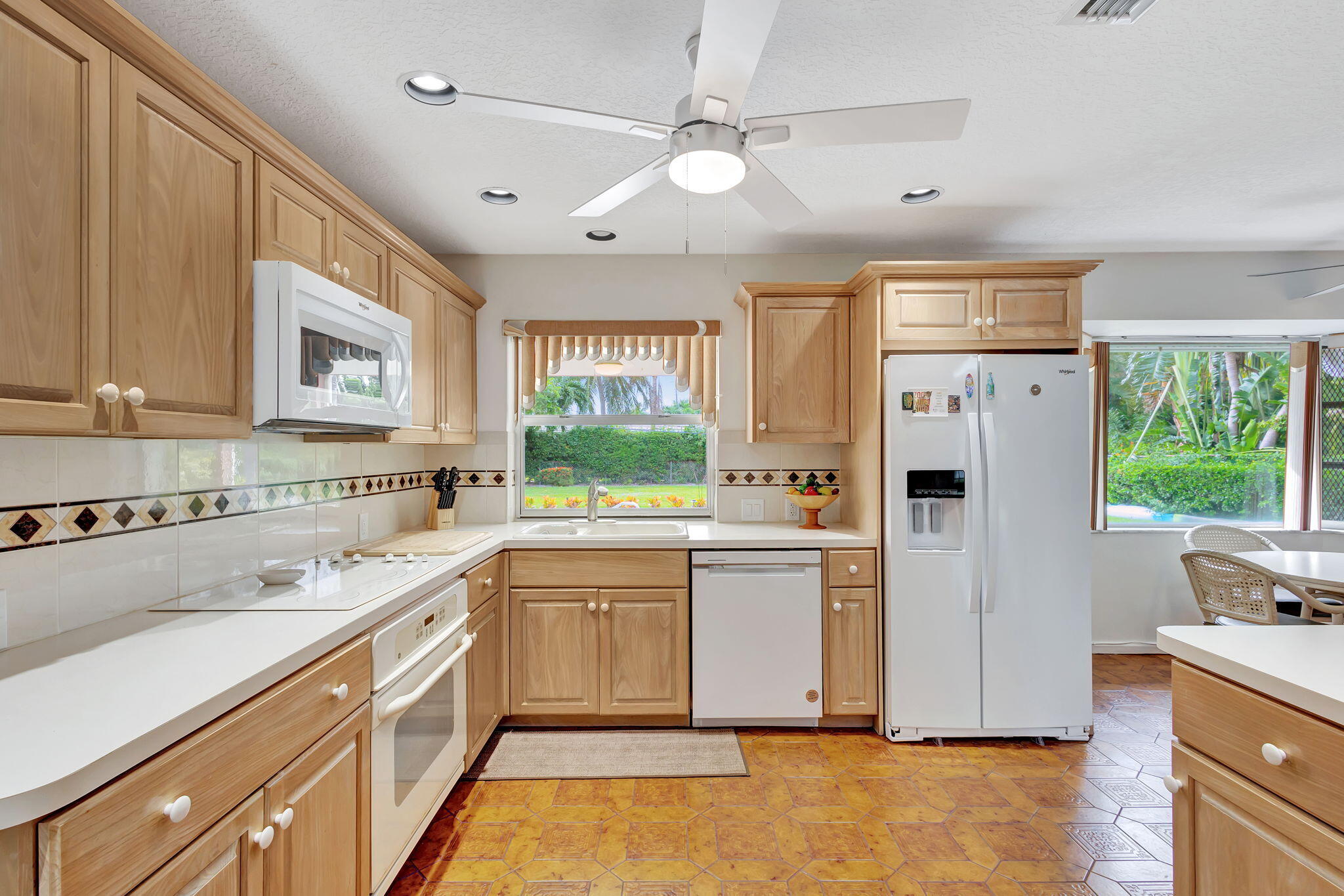 1141 Pine Point Road