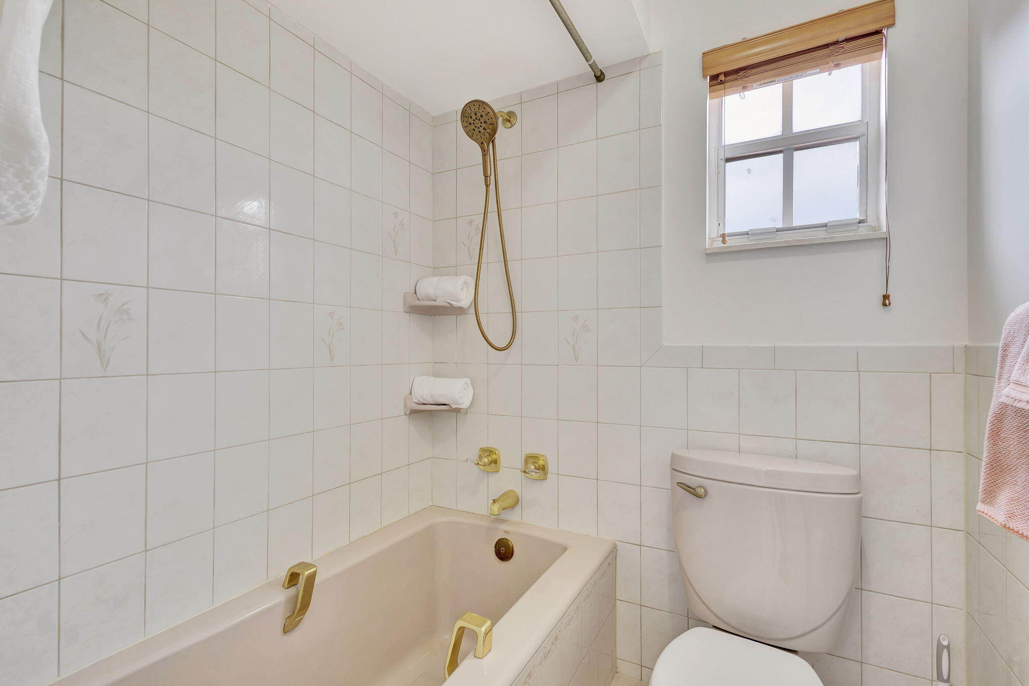 1141 Pine Point Road